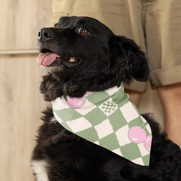 Hot Sale Pet Dog Bandanas Nyakkendő nyakörv Egyedi logó Újdonság, Nyomtatott poliészter kockás Nagykereskedelmi macska- és kutyakendő