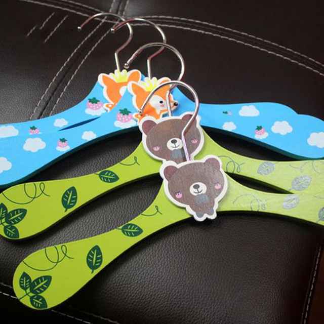 Colorful printed hangers for pet clothing